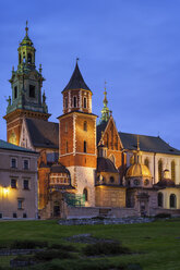 Polen, Krakau, Wawel-Kathedrale am Abend - ABOF00404