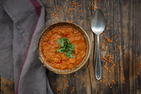 Red lentil soup with paprika, ginger and coconut milk and coriander - LVF07651