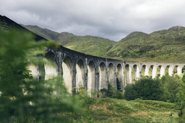 Glenfinnan-Viadukt in Schottland - FOLF09753