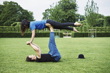 Acrobats in a park in Copenhagen - FOLF09936