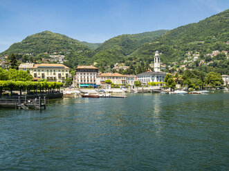 Italy, Lombardy, Lake Como, Torno, townscape - AMF06683