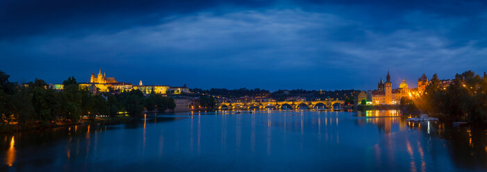 Karlsbrücke, Prag, Tschechische Republik - CUF46714