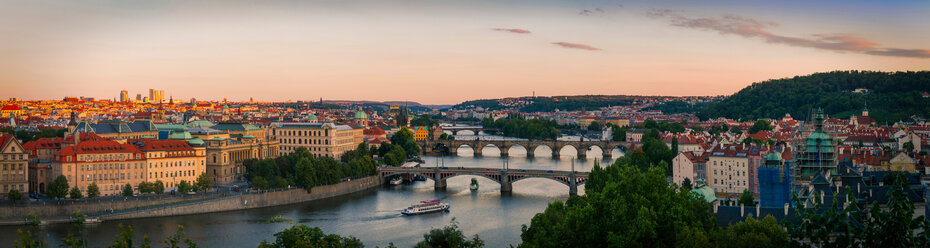 Karlsbrücke, Prag, Tschechische Republik - CUF46719