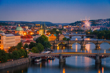 Charles Bridge, Prague, Czech Republic - CUF46720