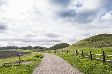 Schweden, Uppsala, Gamla Uppsala, Alte Wikingergräber - RUNF00962