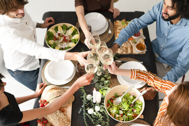 Friends having a dinner party, clinking glasses, view from above - ERRF00568