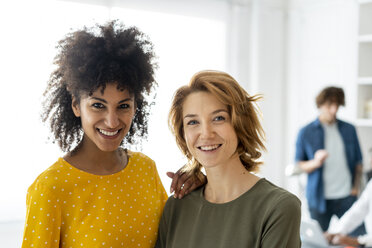 Portraits of colleagues, working together in a coworking space - AFVF02264