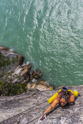 Frau beim Klettern, Squamish, Kanada - CUF47030