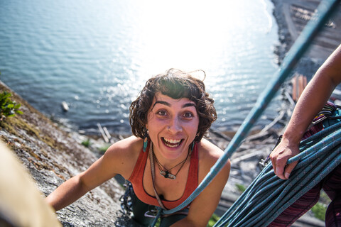 Frau beim Klettern, Malamute, Squamish, Kanada, lizenzfreies Stockfoto