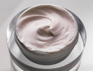 Jar of face cream - CUF47082
