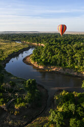 Air balloon floating over Mara River, Kenya - CUF47097