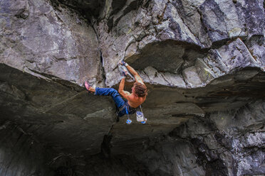 Trad climbing roof of My Little Pony route in Squamish, Canada - CUF47856