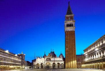 St Marks square before sunrise, Venice, Veneto, Italy - CUF47866