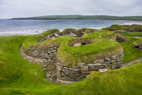 Vereinigtes Königreich, Schottland, Orkney-Inseln, Festland, Unesco-Weltkulturerbe, die steinzeitliche Siedlung von Skara Brae - RUNF00991