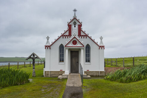 Vereinigtes Königreich, Schottland, Orkney-Inseln, Festland, Kriegsgefangene bauen italienische Kapelle - RUNF00997