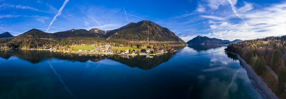 Deutschland, Bayern, Oberbayern, Walchensee, Kochel am See am Abend - AMF06699