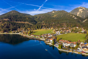 Deutschland, Bayern, Oberbayern, Walchensee, Kochel am See am Abend - AMF06704