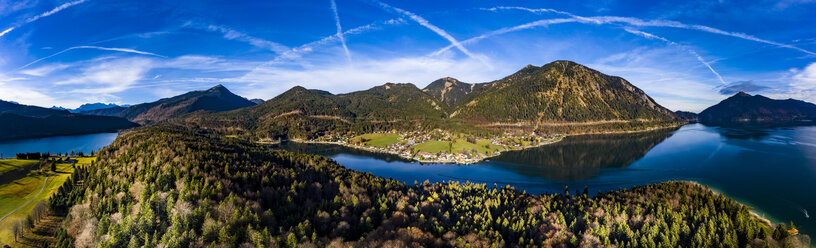 Deutschland, Bayern, Oberbayern, Walchensee, Kochel am See am Abend - AMF06711