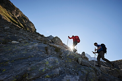 Wanderfreunde auf dem Mont Cervin, Matterhorn, Wallis, Schweiz, lizenzfreies Stockfoto
