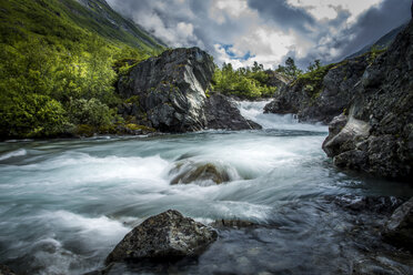 Fluss in Stryn, Norwegen - FOLF10315