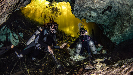 Cenote cave diving, Tulum, Quintana Roo, Mexico - ISF20434