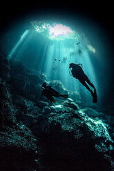 Cenote-Höhlentauchen, Tulum, Quintana Roo, Mexiko - ISF20446