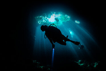 Cenote cave diving, Tulum, Quintana Roo, Mexico - ISF20448