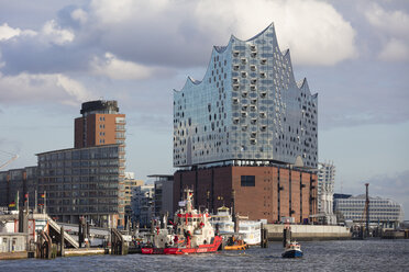 Germany, Hamburg, HafenCity, Elbe Philharmonic Hall and Kehrwiederspitze - WIF03770