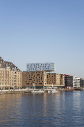 Germany, Berlin-Friedrichshain, Osthafen at River Spree with new buildings seen from Oberbaum Bridge - GWF05809