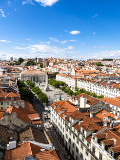 Portugal, Lisboa, Stadtbild mit Rossio-Platz und Dom Pedro IV-Denkmal - AMF06720