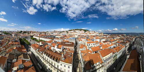 Portugal, Lisboa, Baixa, panoramic view of the city with Castelo Sao Jorge - AMF06723