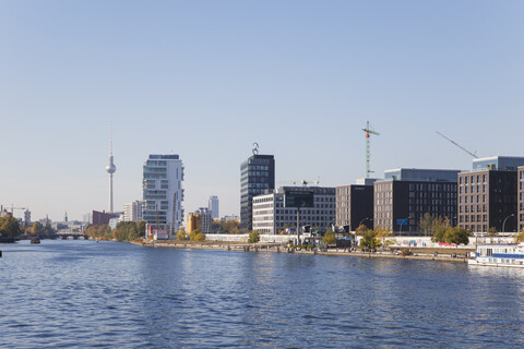 Deutschland, Berlin, Blick auf das Neubaugebiet am Friedrichshain, lizenzfreies Stockfoto