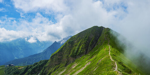 Germany, Bavaria, Allgaeu Alps, Panoramic view of Mountain Ridge from Soellereck to Fellhorn - WGF01296