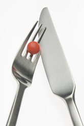 Red pill with cutlery - CRF02811
