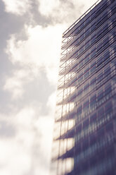 Deutschland, Berlin, Büroturm am Potsdamer Platz - CMF00878