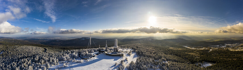 Germany, Hesse, Schmitten, Aerial view of Grosser Feldberg, aerial mast of hr and viewing tower in winter - AMF06744