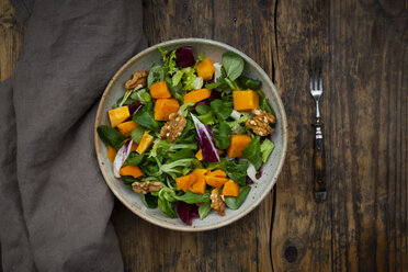 Mixed green salad with hokkaido pumpkin and walnut - LVF07718