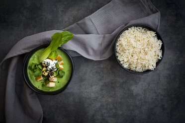 Green thai curry with spinach, pak choi, tofu, sour cream, black sesame and jasmine rice - LVF07722