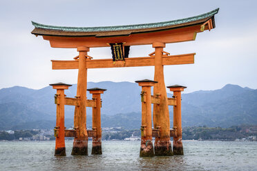 Itsukushima-Schrein, ein Shinto-Schrein auf der Insel Itsukushima, Miyajima, Japan. - MINF10091