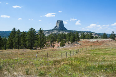 USA, Wyoming, Devils Tower National Monument - RUNF01044