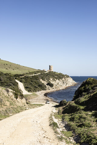 Spanien, Tarifa, Parque natural del Estrecho, Torre de Guadalmesi, lizenzfreies Stockfoto