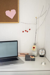 Office desk with Valentine gift - MOMF00608