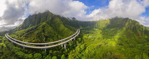 USA, Haswaii, Kaneohe, Kaneohe Forest Reserve, John A. Burns Freeway stock photo