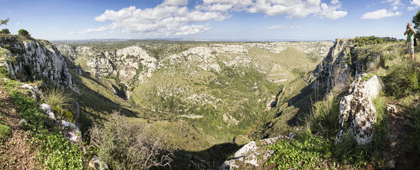 Italien, Sizilien, Riserva naturale orientata Cavagrande del Cassibile, Bergpanorama - MAMF00374