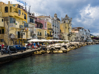 Italy, Campania, Ischia, Forio, Old town at harbour - AMF06770