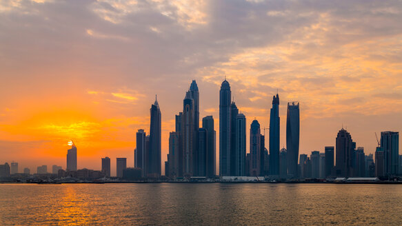 Skyline, Dubai Marina, UAE - CUF48610