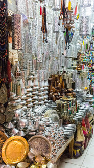 Geschäft mit traditionellen und dekorativen Haushaltswaren, Marrakesch, Marokko - CUF48811