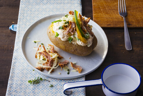 Baked potato with curd, sauerkraut, veal and vegetables - PPXF00157