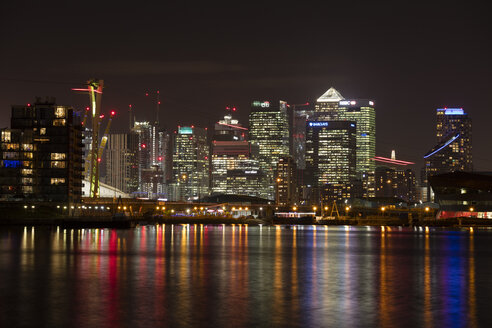 United Kingdom, England, London, Docklands, Canary Wharf, River Thames at night - WIF03811