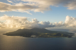 Karibik, Kleine Antillen, St. Kitts und Nevis, Luftaufnahme von Nevis - RUNF01163
